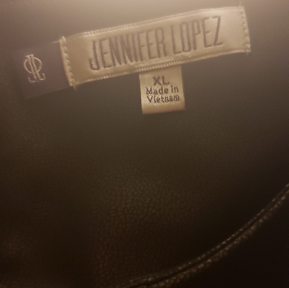 Sleeveless peplum shirt very nice Jennifer lopez